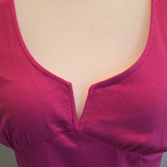 Madden NYC Pink Ribbed Cropped Short Sleeve Top V-point Hem Junior Size XL - Picture 8 of 10